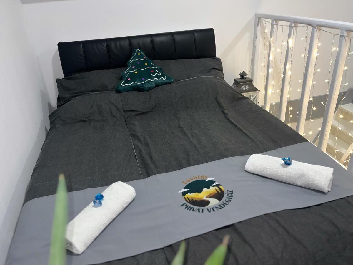 Villa Tovoelgy Privat Vendeghaz *